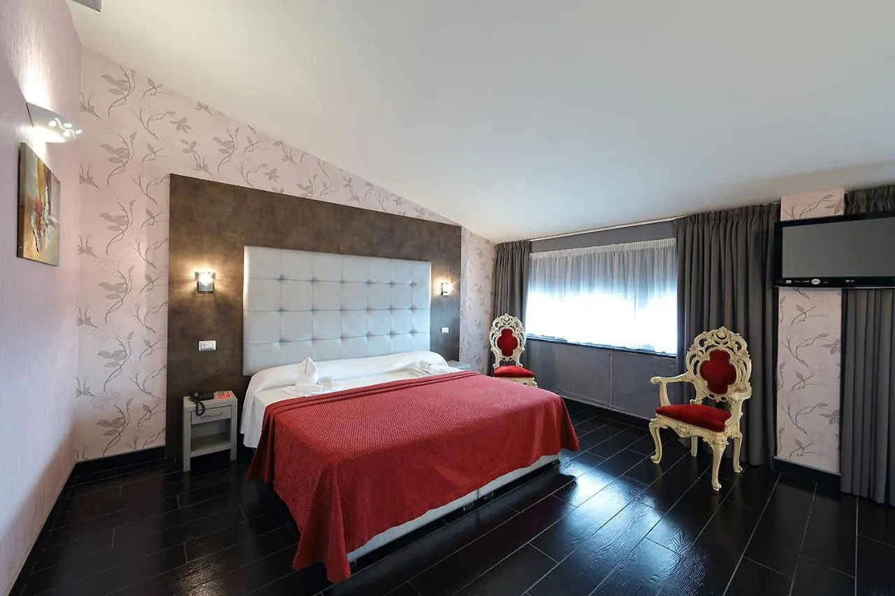 Where to Stay in Italy Center: 11 Best Hotels to Book